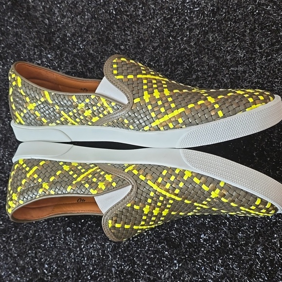 New Jimmy Choo shoes - Picture 2 of 7